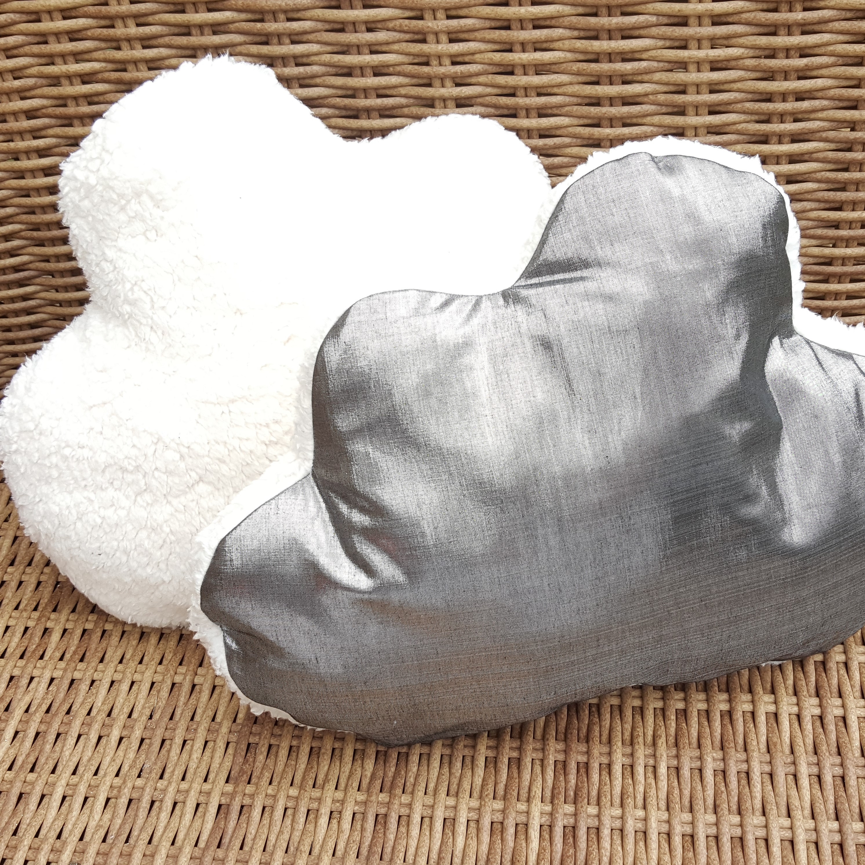 coussin nuage argent gris loudenella